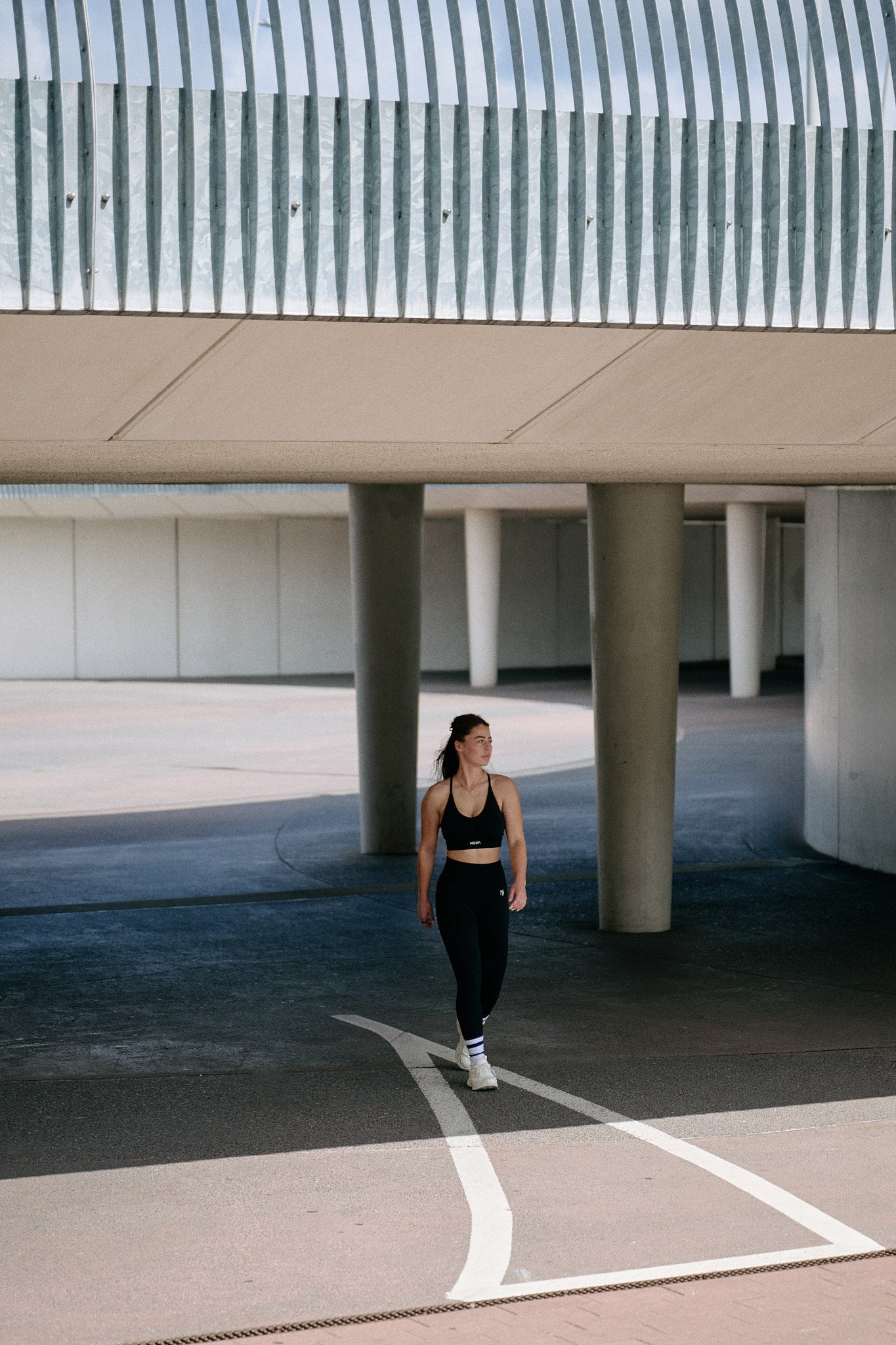 Insolito - Sports Bra Black